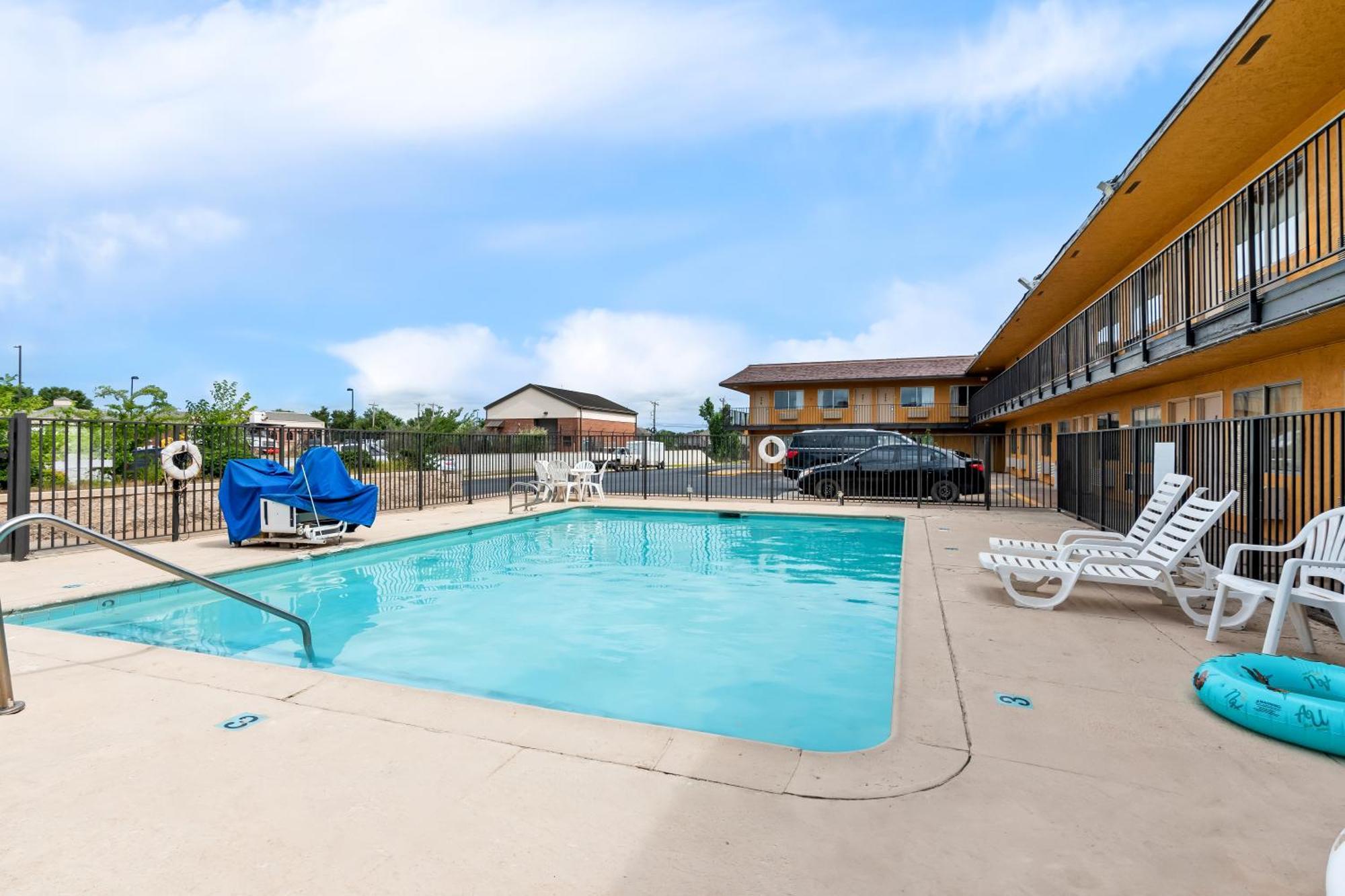 Americas Best Value Inn Стіллвотер Екстер'єр фото