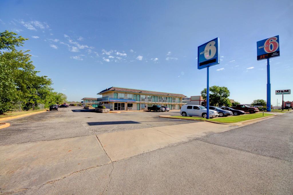 Americas Best Value Inn Стіллвотер Екстер'єр фото